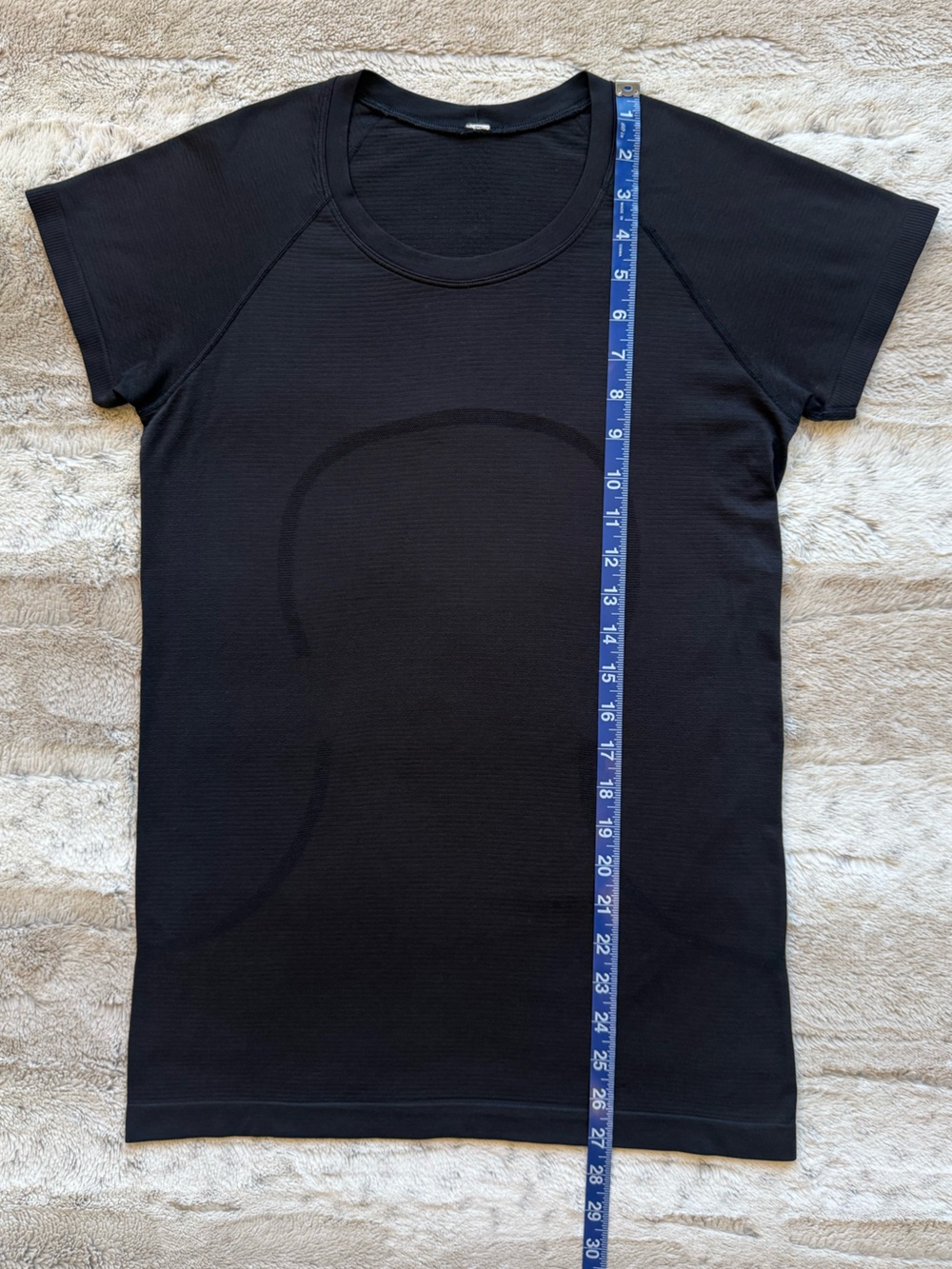Lululemon Swiftly Tech Short Sleeve
2.0 in Black Size 8 - Picture 7 of 14